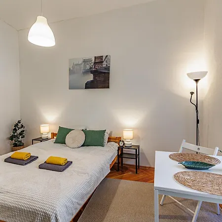 Beat Of The - Cozy Downtown Budapeşte